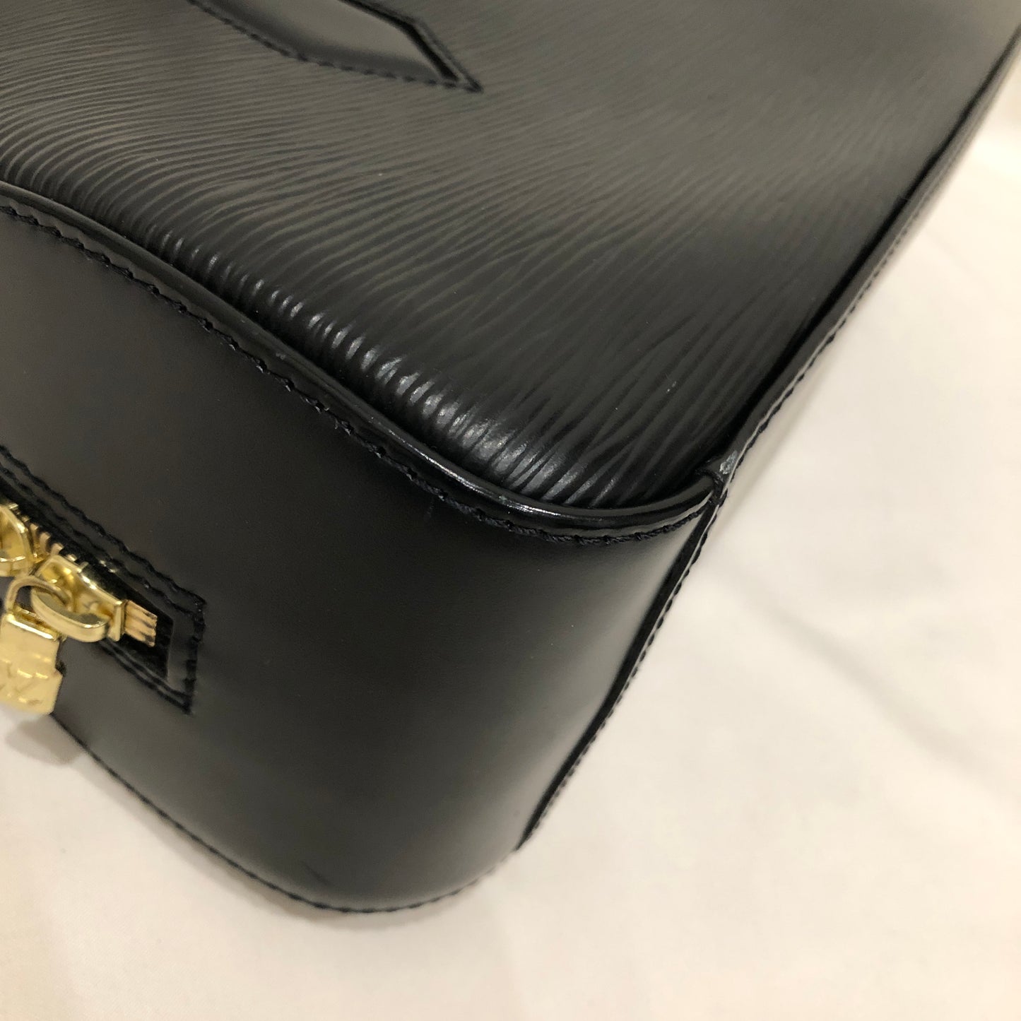 Gucci Red Leather Belt Bag 75/30 Sku# 63738