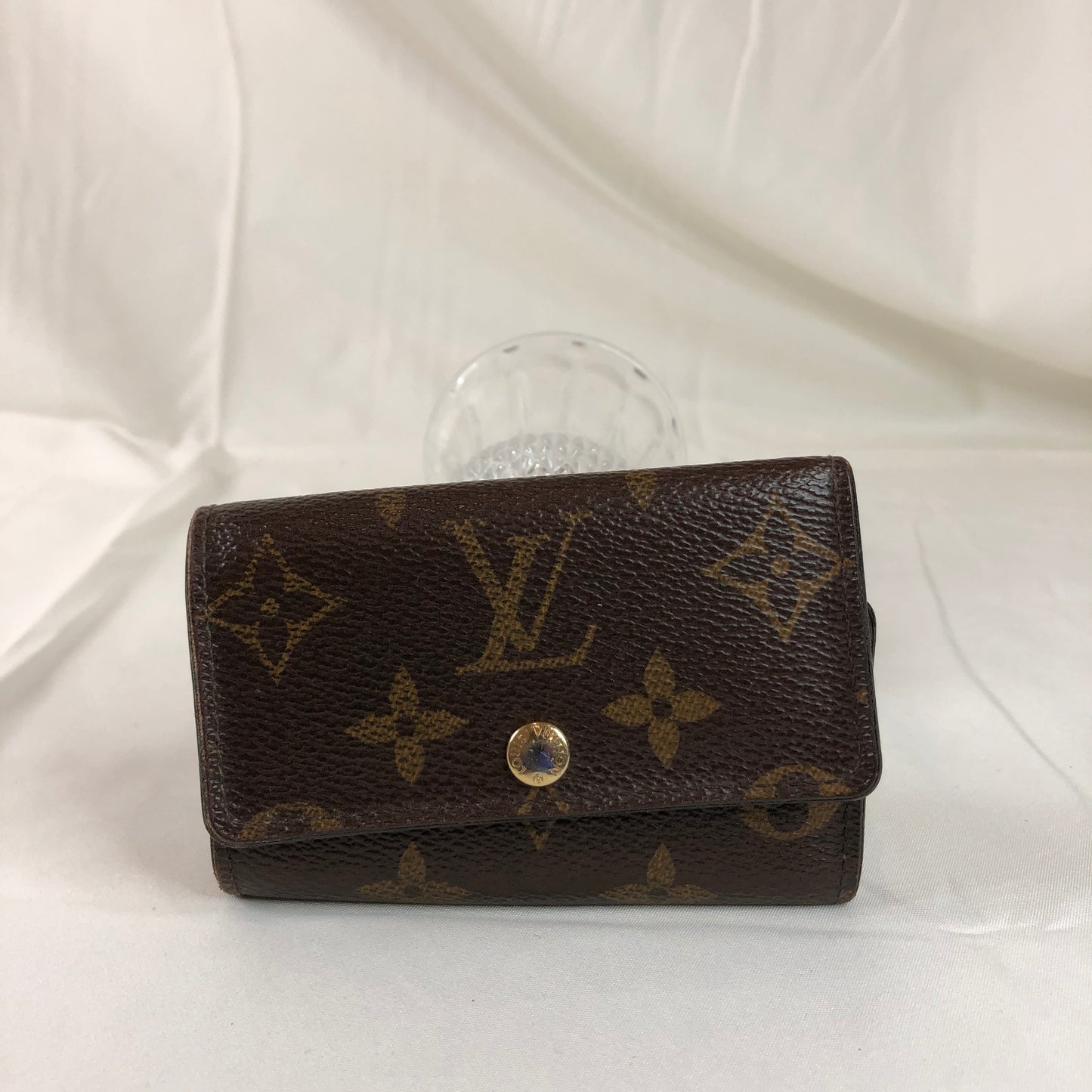 Louis Vuitton Monogram Coated Canvas 6 Ring Key Holder Sku# 79436