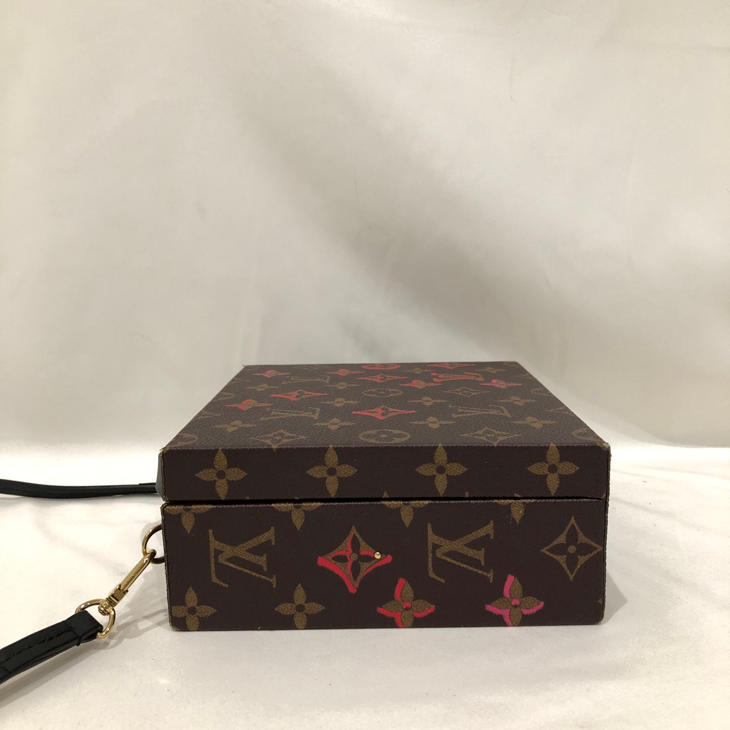 Louis Vuitton Monogram Falling In Love Mobile Box Crossbody Bag Sku# 82788