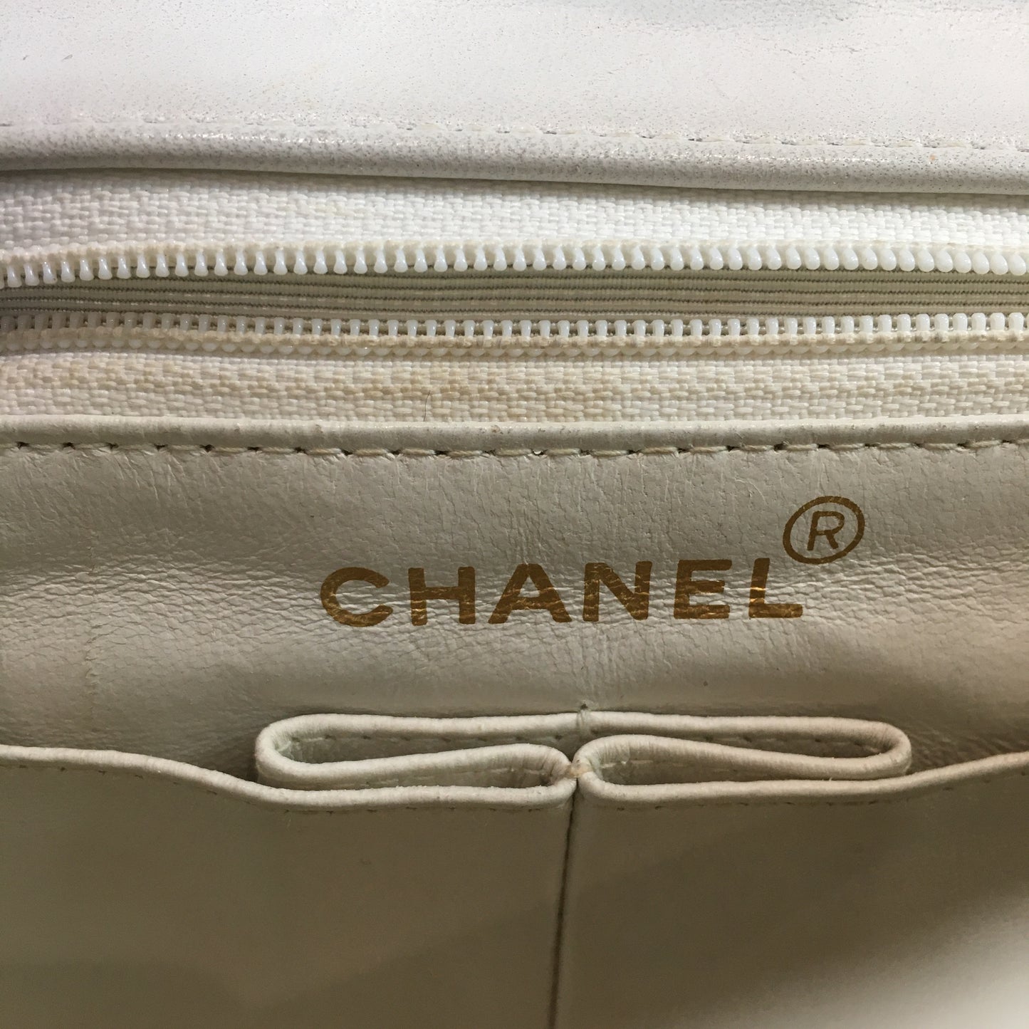 Chanel White Vintage Classic Square Flap Shoulder Bag Sku# 69636