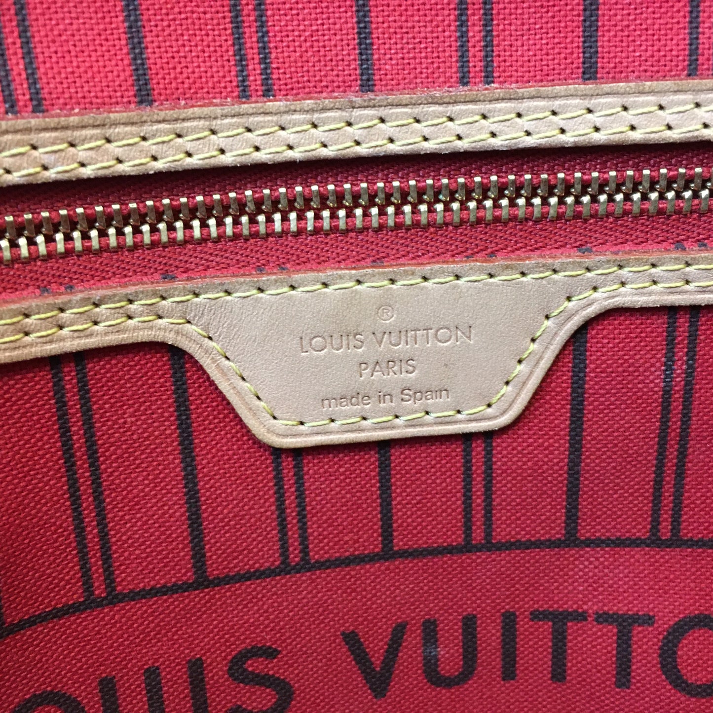 Louis Vuitton Monogram Coated Canvas Neverfull MM Shoulder Bag Sku# 68181
