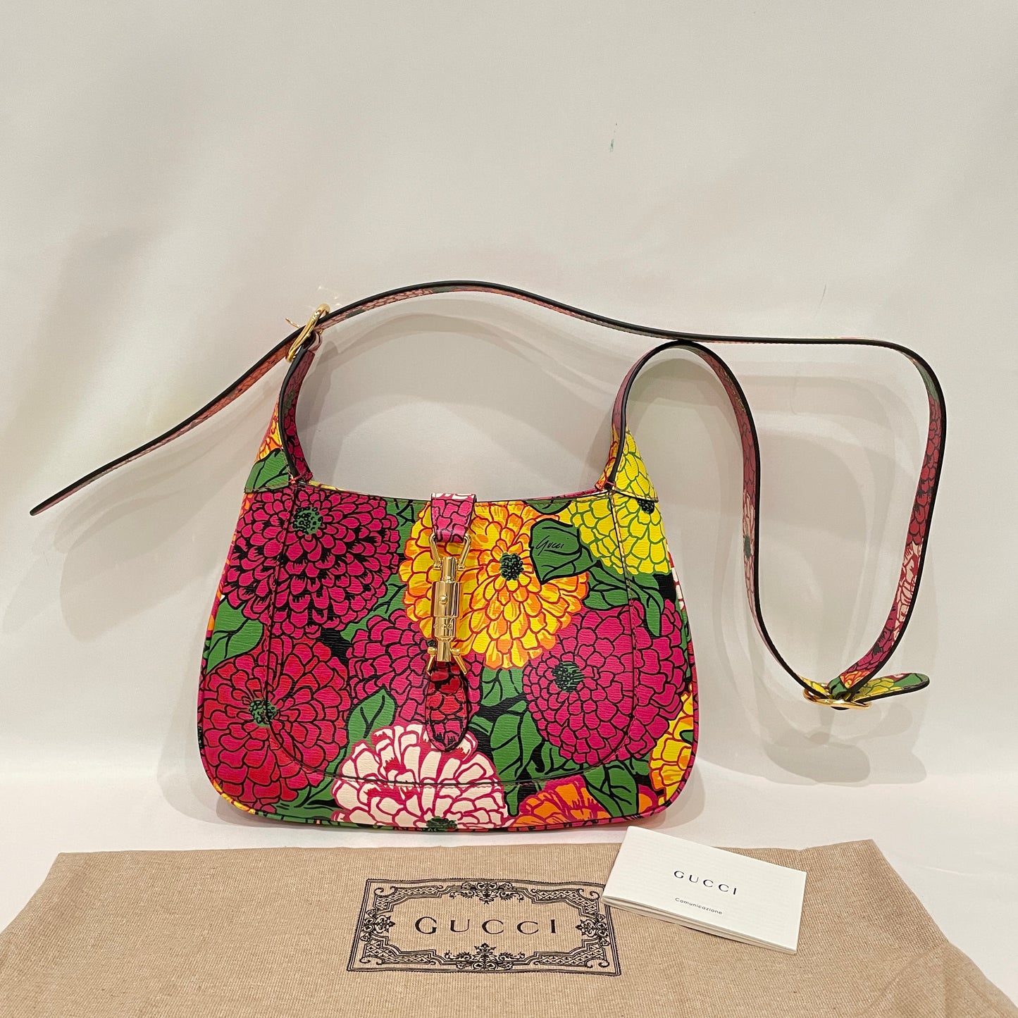 Gucci X Ken Scott Floral Print Calfskin Jackie Multicolor Shoulder bag Sku# 80304