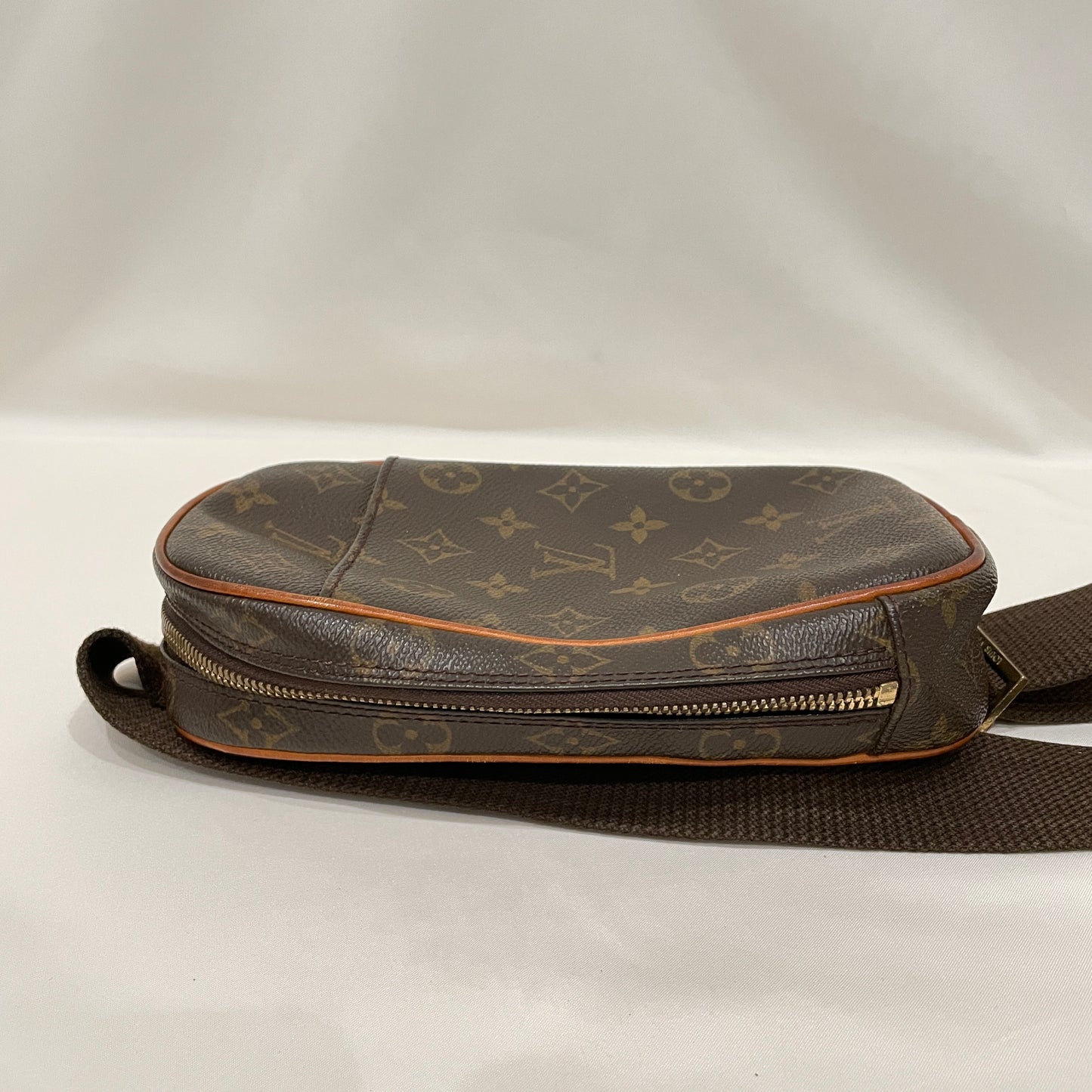 Louis Vuitton Monogram Gange Bumbag Crossbody Bag Sku# 80606