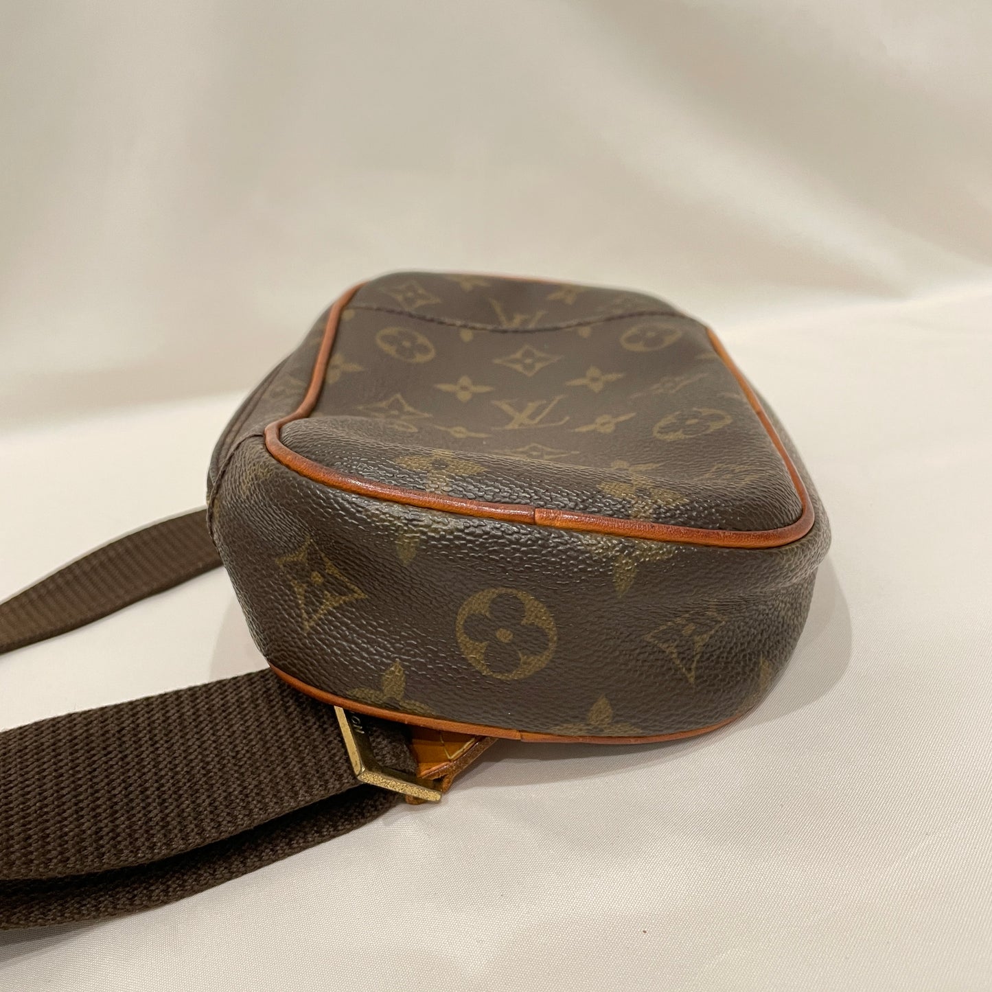 Louis Vuitton Monogram Gange Bumbag Crossbody Bag Sku# 80606