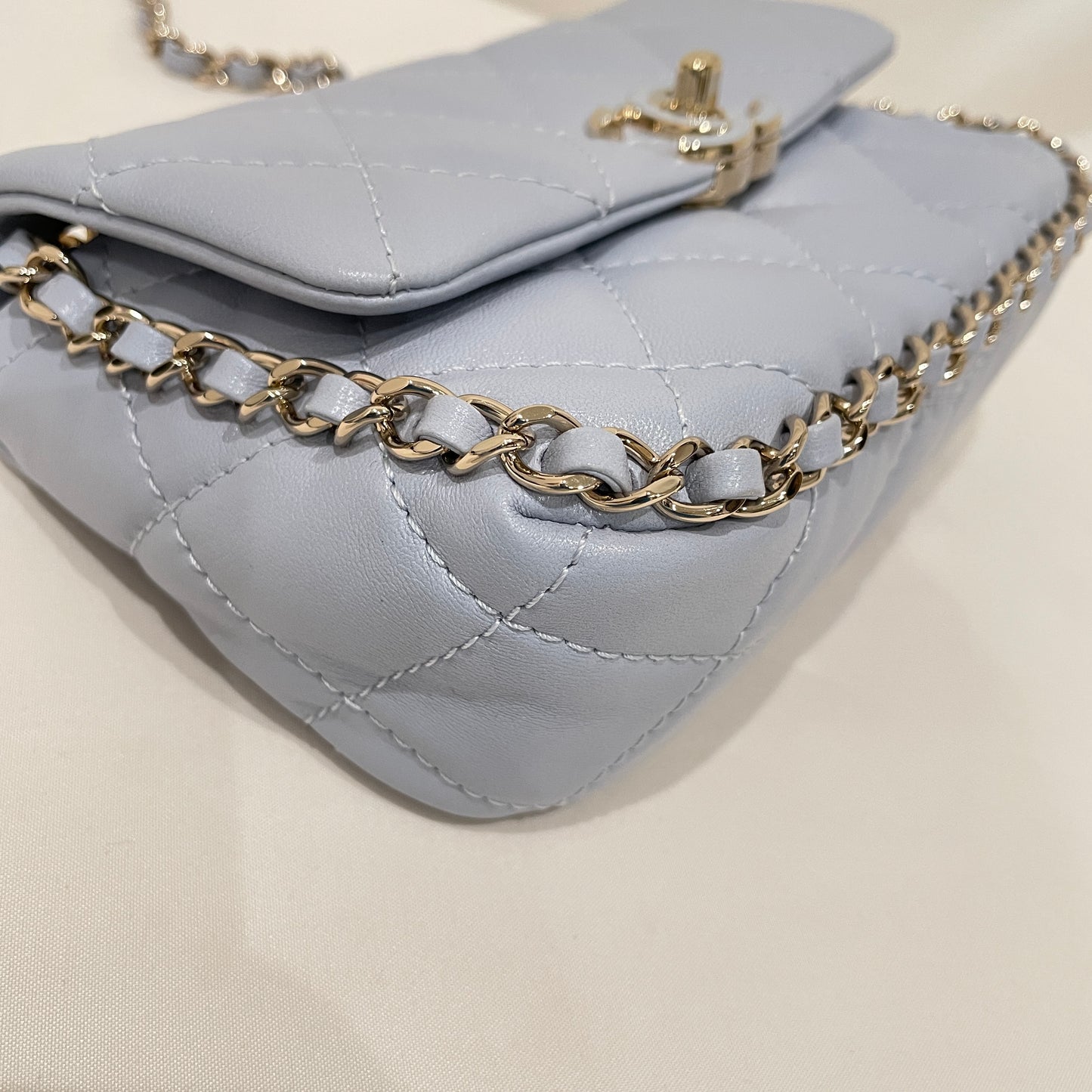 Chanel Blue Leather Chain Shoulder Bag Sku#80528