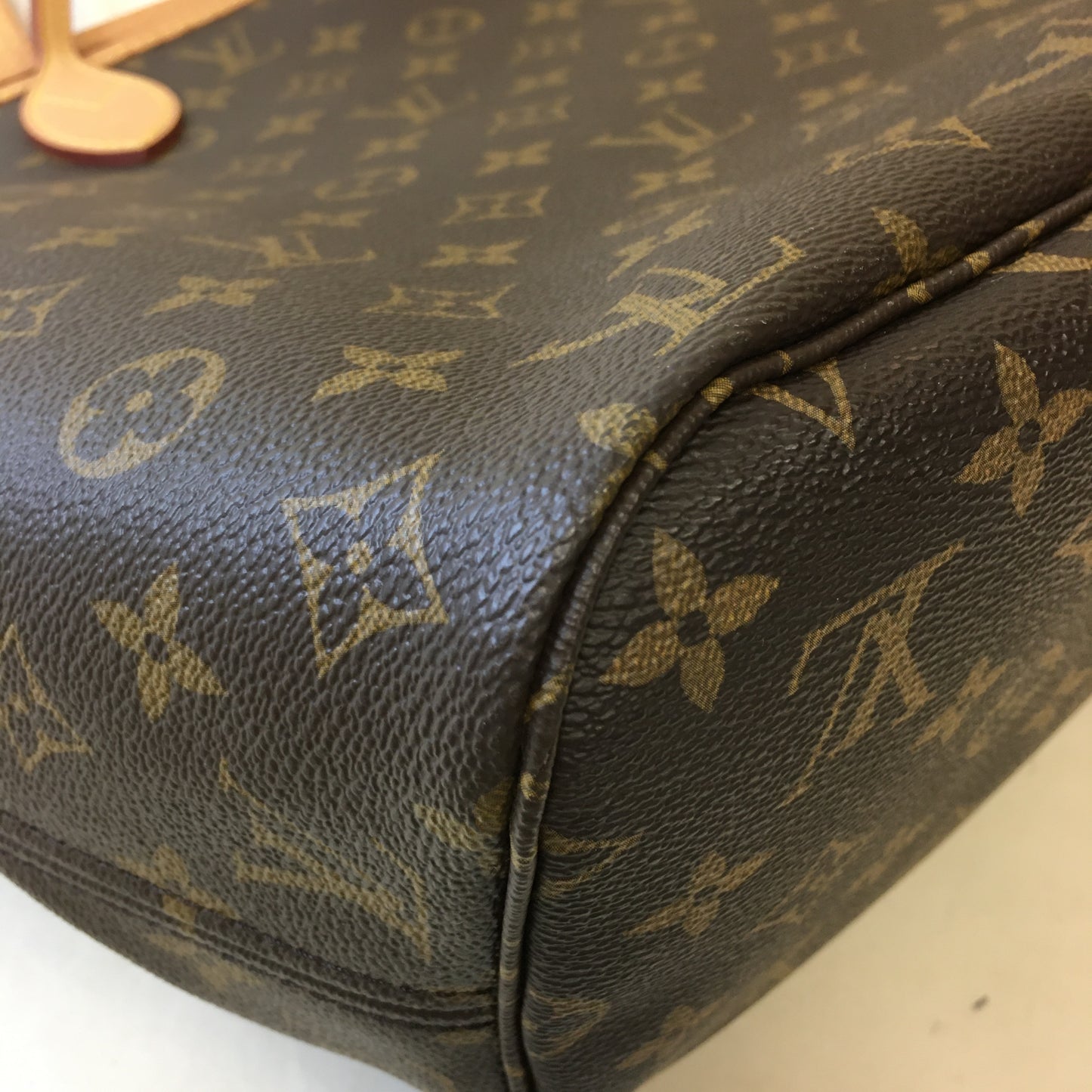 Louis Vuitton Monogram Coated Canvas Neverfull MM Shoulder Bag  Sku# 68293