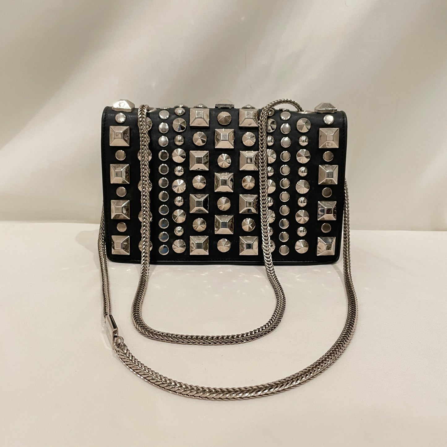 Yves Saint Laurent Black Leather Stud Chain Shoulder Bag Sku#80768