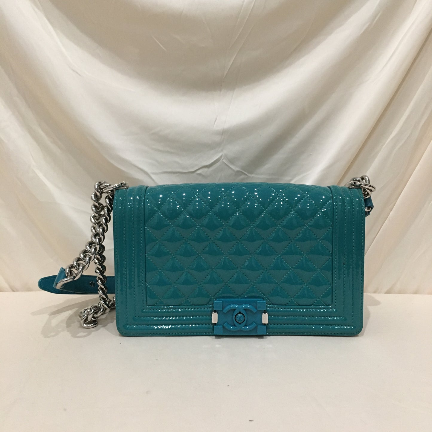 Chanel Green Patent Old Medium Boy Flap Shoulder Bag Sku# 76385