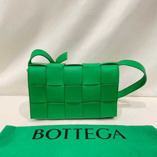 Bottega Veneta Green Leather Cassette Shoulder Bag Sku#80723