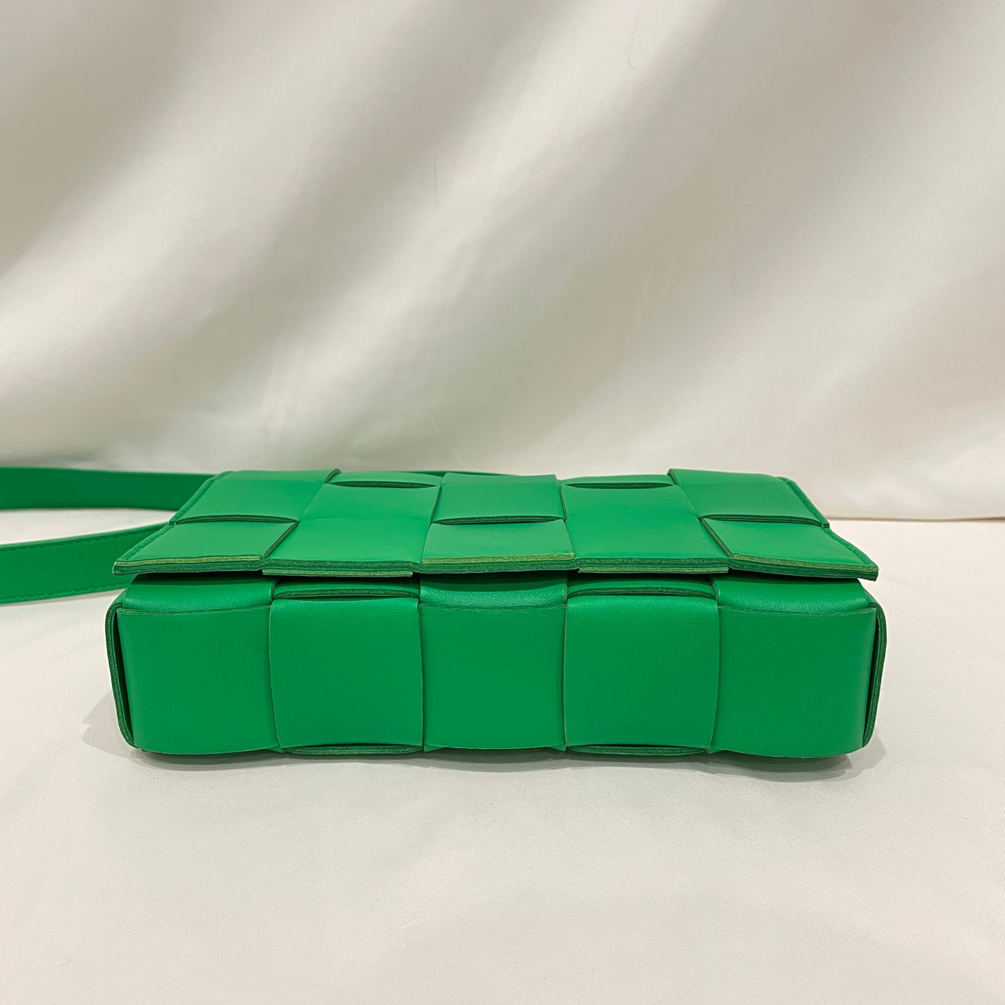 Bottega Veneta Green Leather Cassette Shoulder Bag Sku#80723