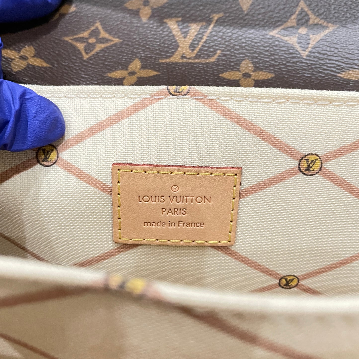 Louis Vuitton Monogram Coated Canvas Summer Trunks Metis Pochette Crossbody Bag Sku# 80857