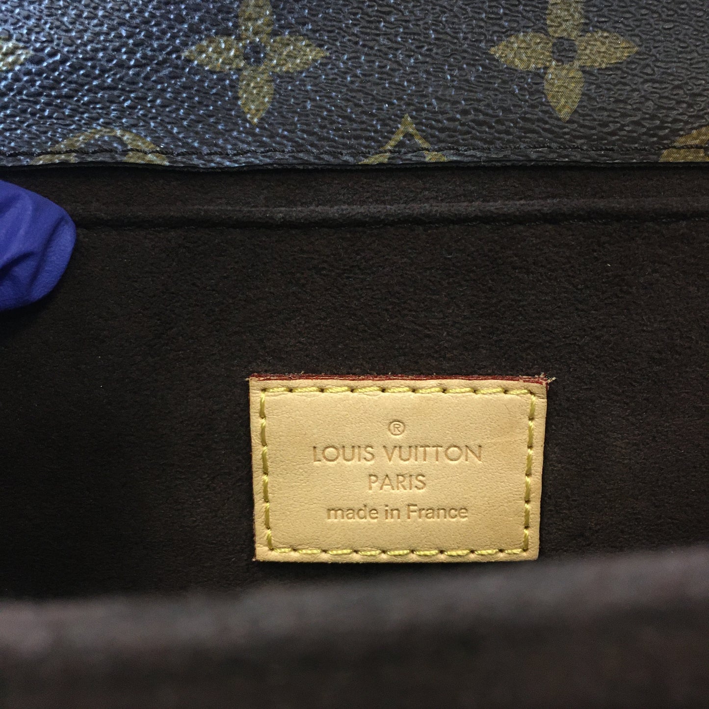 Louis Vuitton Monogram Pochette Metis Sku# 69298
