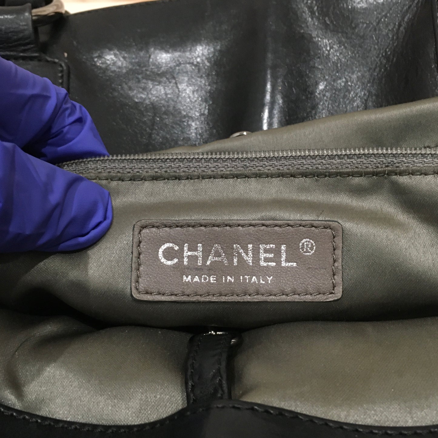 Chanel Black Leather CC Logo Tote Sku# 71268